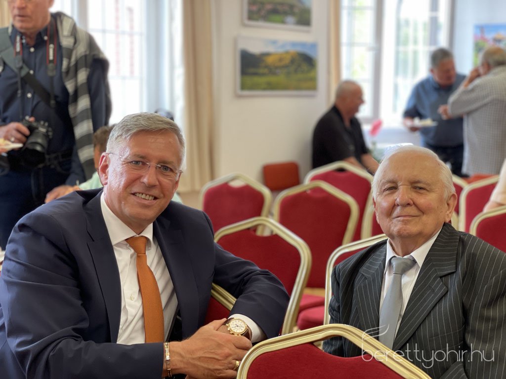 Tájak és emberek - kiállításmegnyitó54